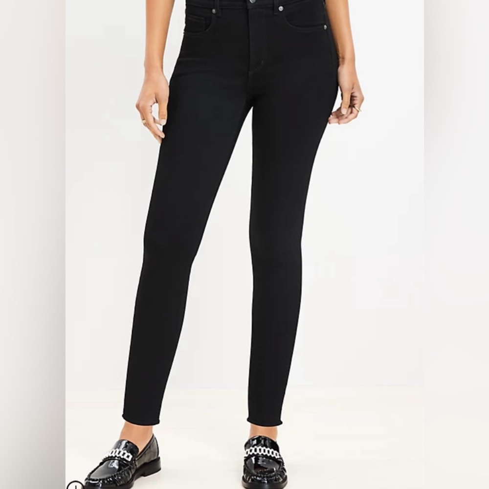 NWT LOFT 5 pocket Skinny Midrise Regular Petite Size 31 Black Jeans